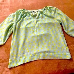 Loft top , light green w/yellow made of 100% polyester